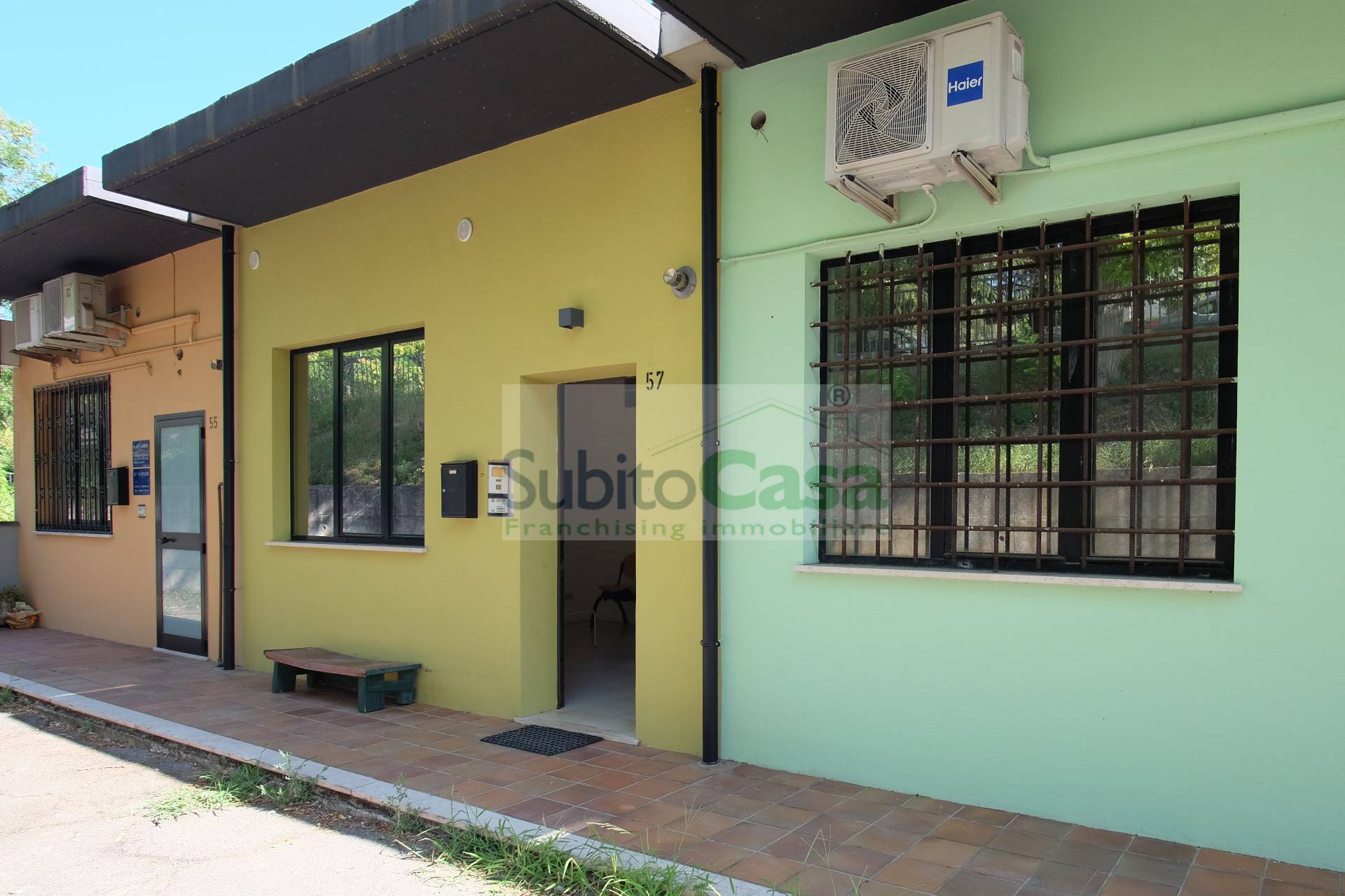 Immagine 17 di Ufficio in vendita  in Via Giuseppe Verdi a Chieti