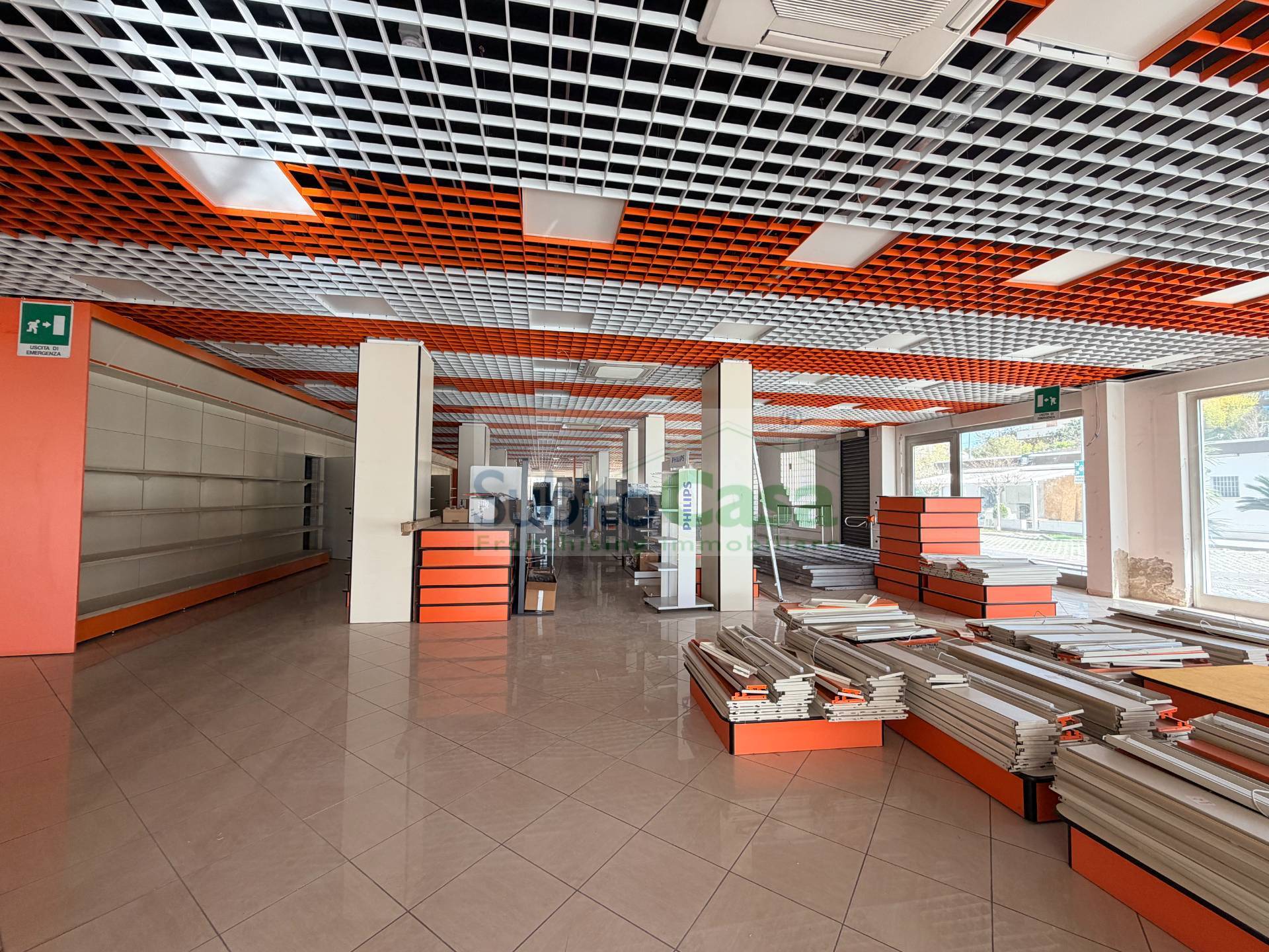 Immagine 3 di Locale commerciale in affitto  in via pietro nenni 216 a Paglieta