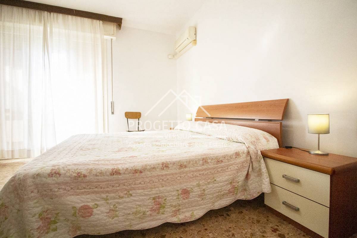 Immagine 20 di Appartamento in vendita  in via santa caterina a Camaiore