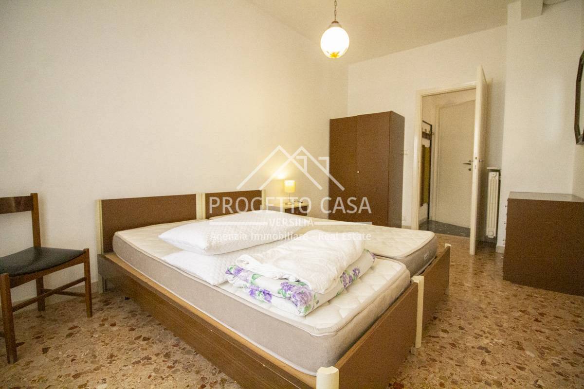 Immagine 30 di Appartamento in vendita  in via santa caterina a Camaiore