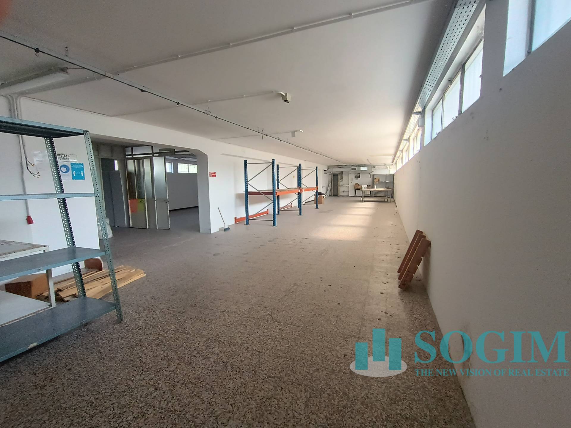 Immagine 14 di Capannone industriale in vendita  in Via Silvio Pellico 19 a Rovellasca