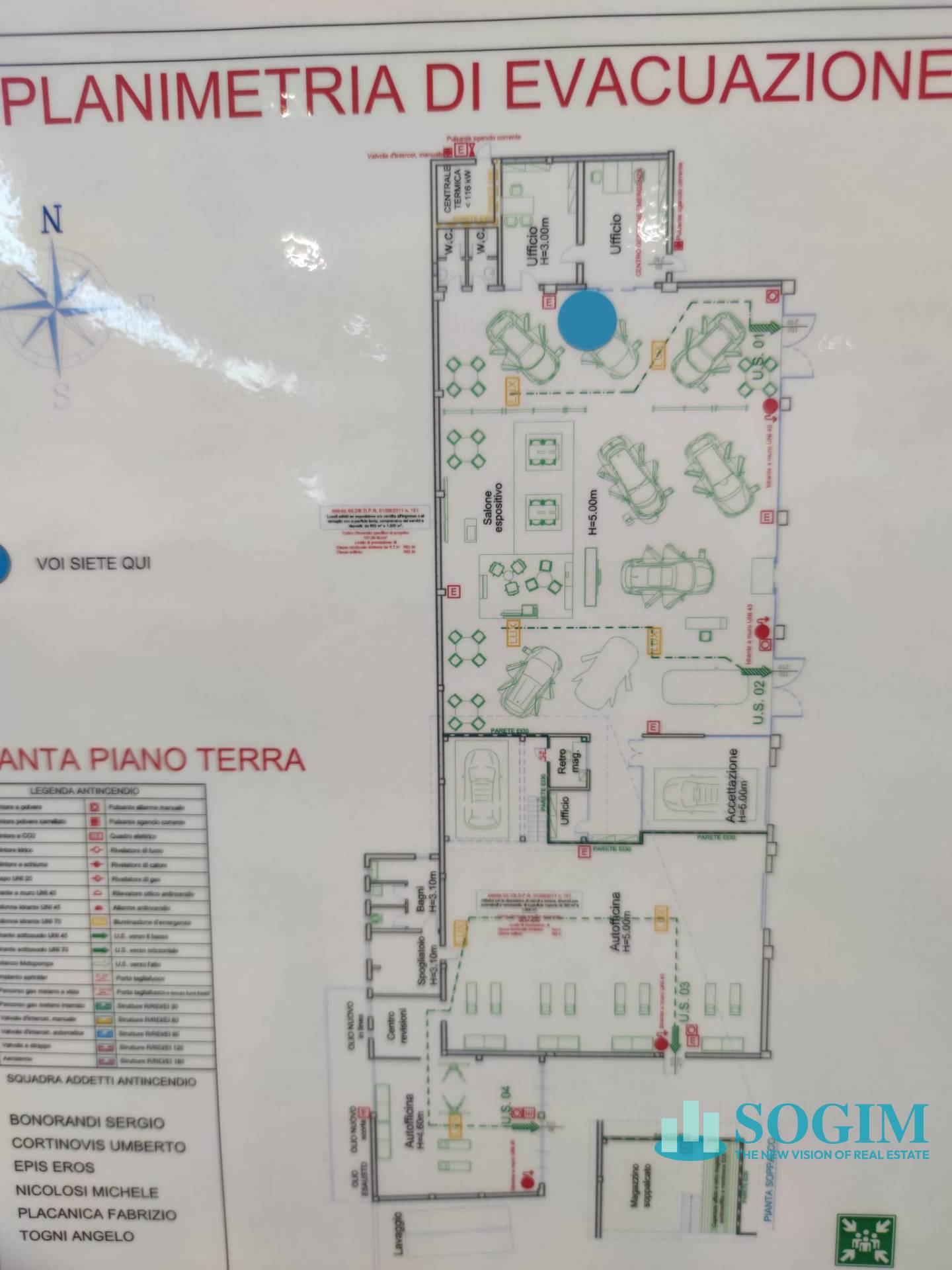 Immagine 11 di Locale commerciale in vendita  in Via Dalmine 2 A a Curno