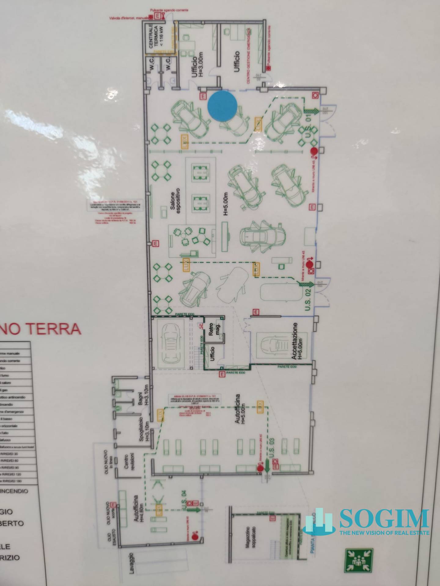 Immagine 12 di Locale commerciale in vendita  in Via Dalmine 2 A a Curno