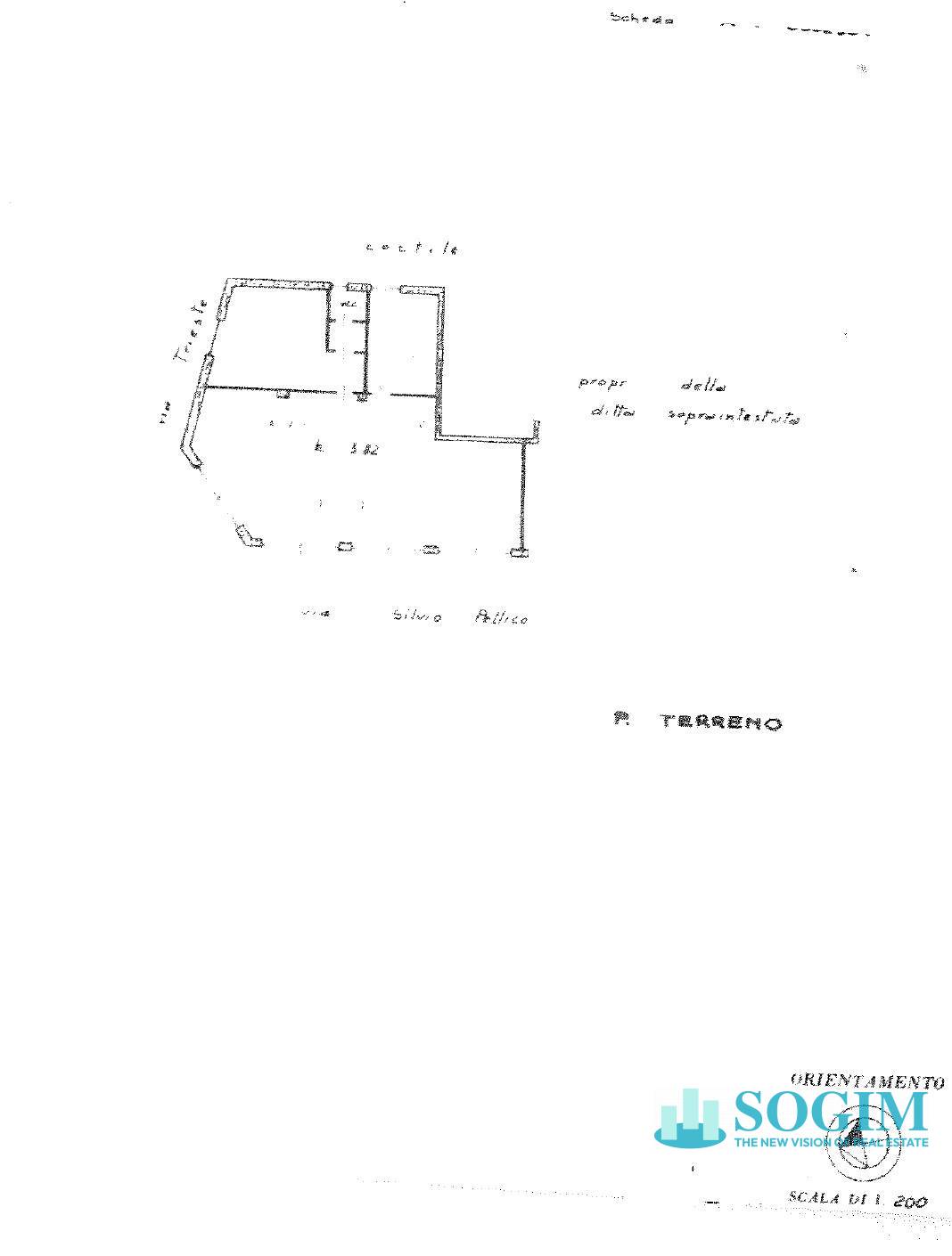 Immagine 7 di Locale commerciale in vendita  in via trieste 180 a Limbiate