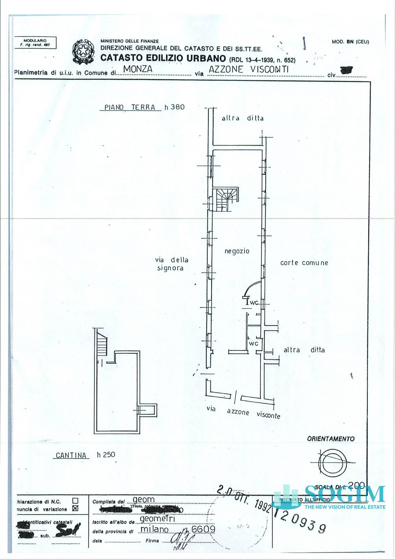 Immagine 41 di Negozio in affitto  in via Azzone Visconti 37 a Monza