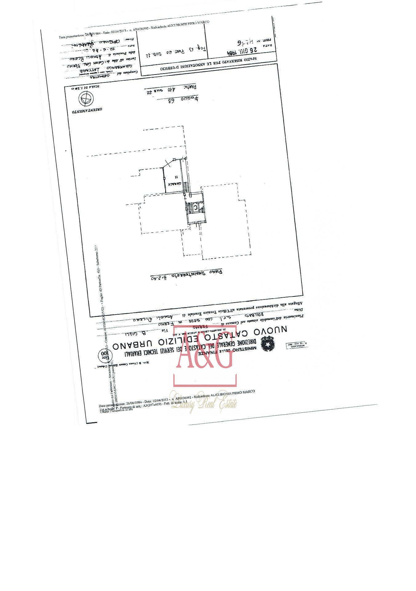 Immagine 45 di Villa in vendita  in CONTRADA BORE DI TENNA 1 a Fermo