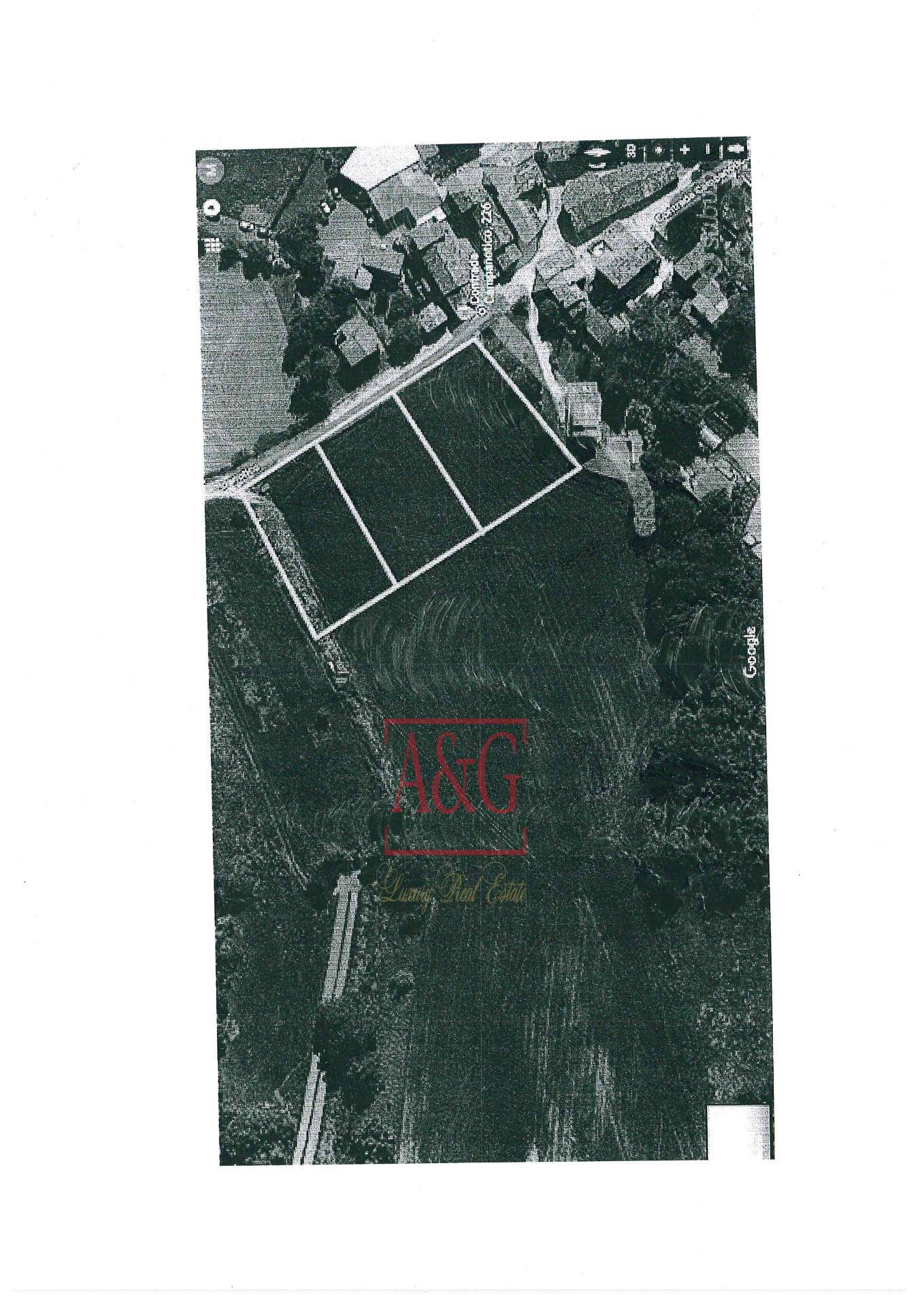 Immagine 7 di Terreno residenziale in vendita  in FRAZ CAMPANOTICO SNC a Sarnano