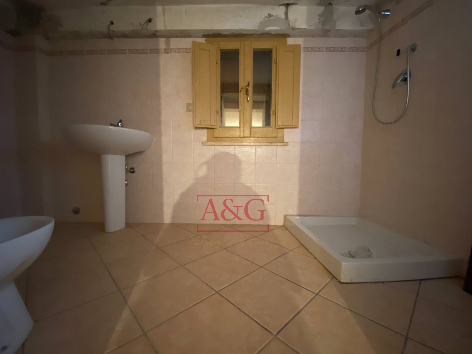 Immagine 18 di Casa indipendente in vendita  in Località Piano a Montegallo