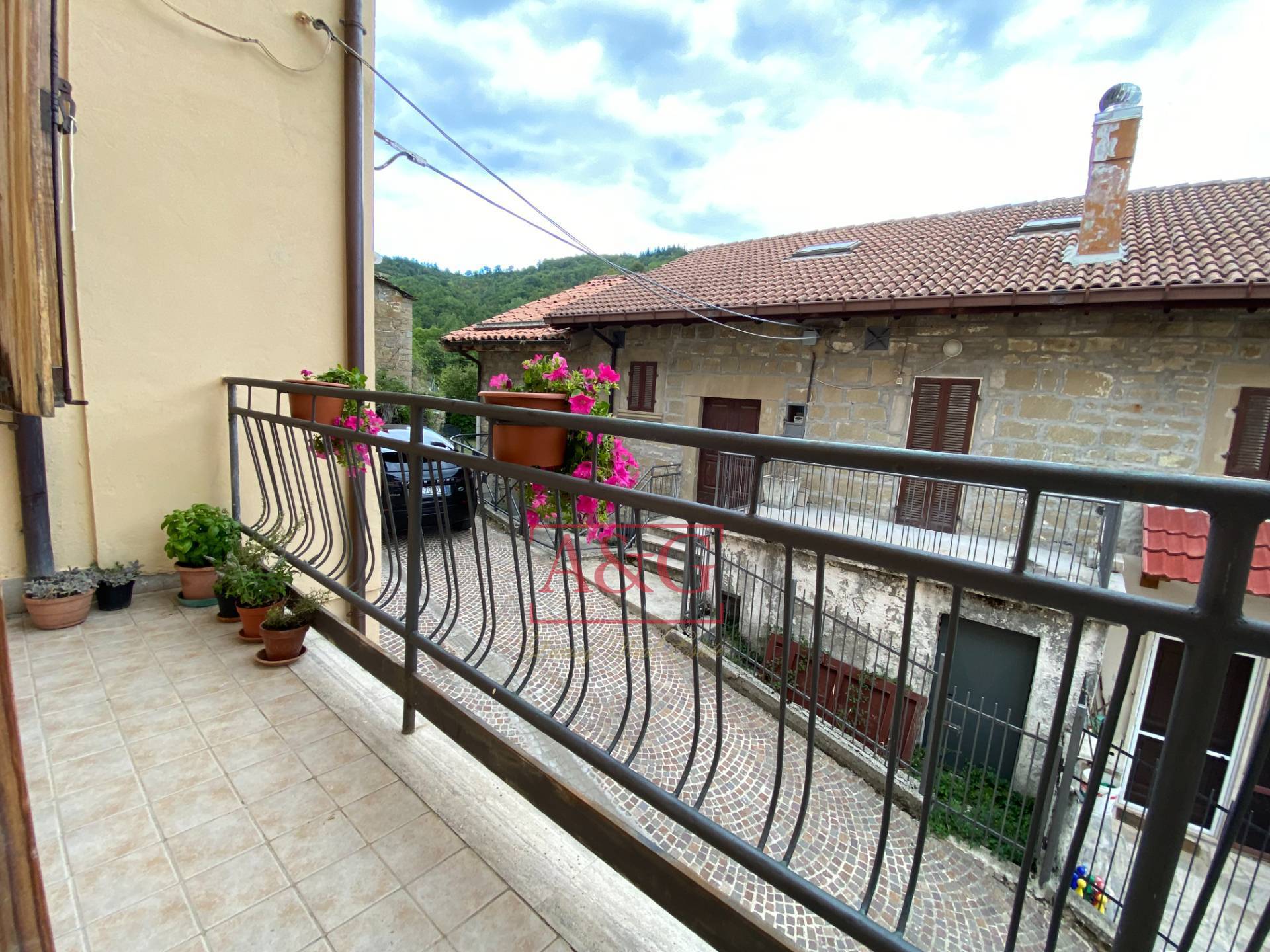 Immagine 28 di Casa indipendente in vendita  in Località Piano a Montegallo