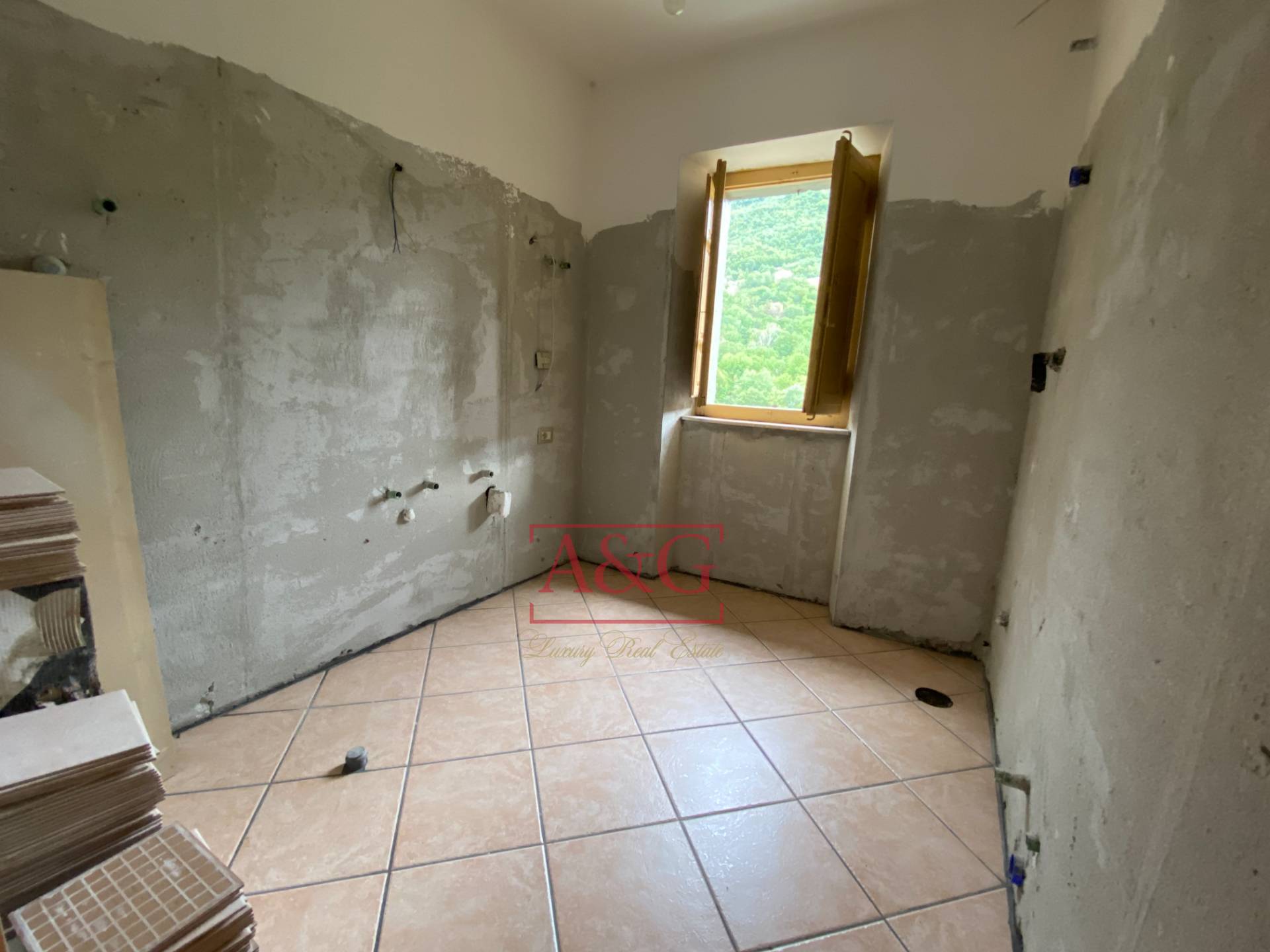 Immagine 37 di Casa indipendente in vendita  in Località Piano a Montegallo