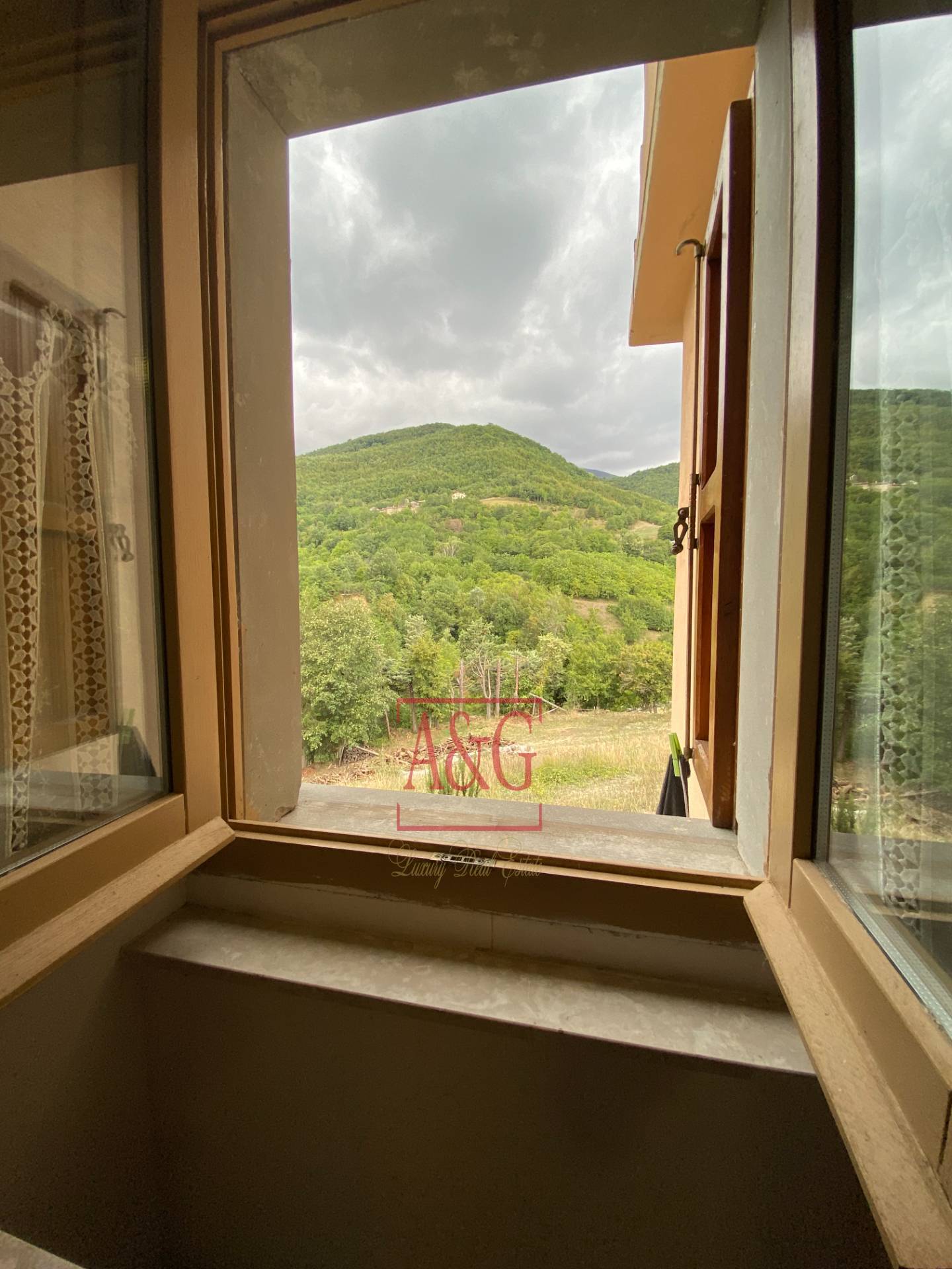 Immagine 42 di Casa indipendente in vendita  in Località Piano a Montegallo