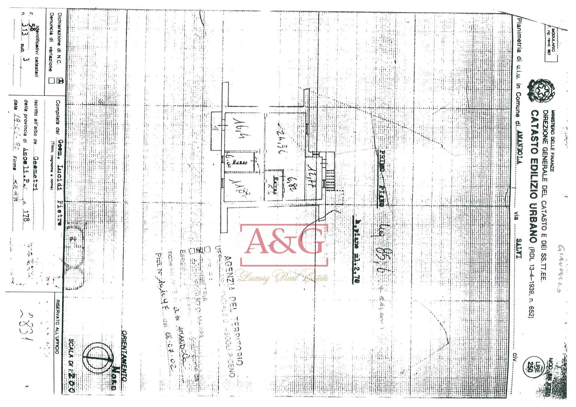 Immagine 11 di Casa indipendente in vendita  in villa salvi a Amandola