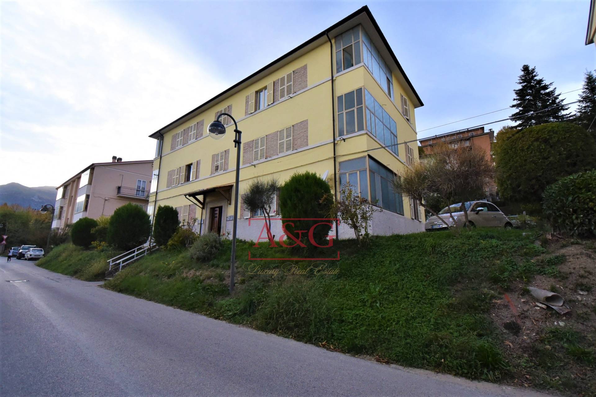 Immagine 1 di Appartamento in vendita  in Via Pignotto 6 a Amandola