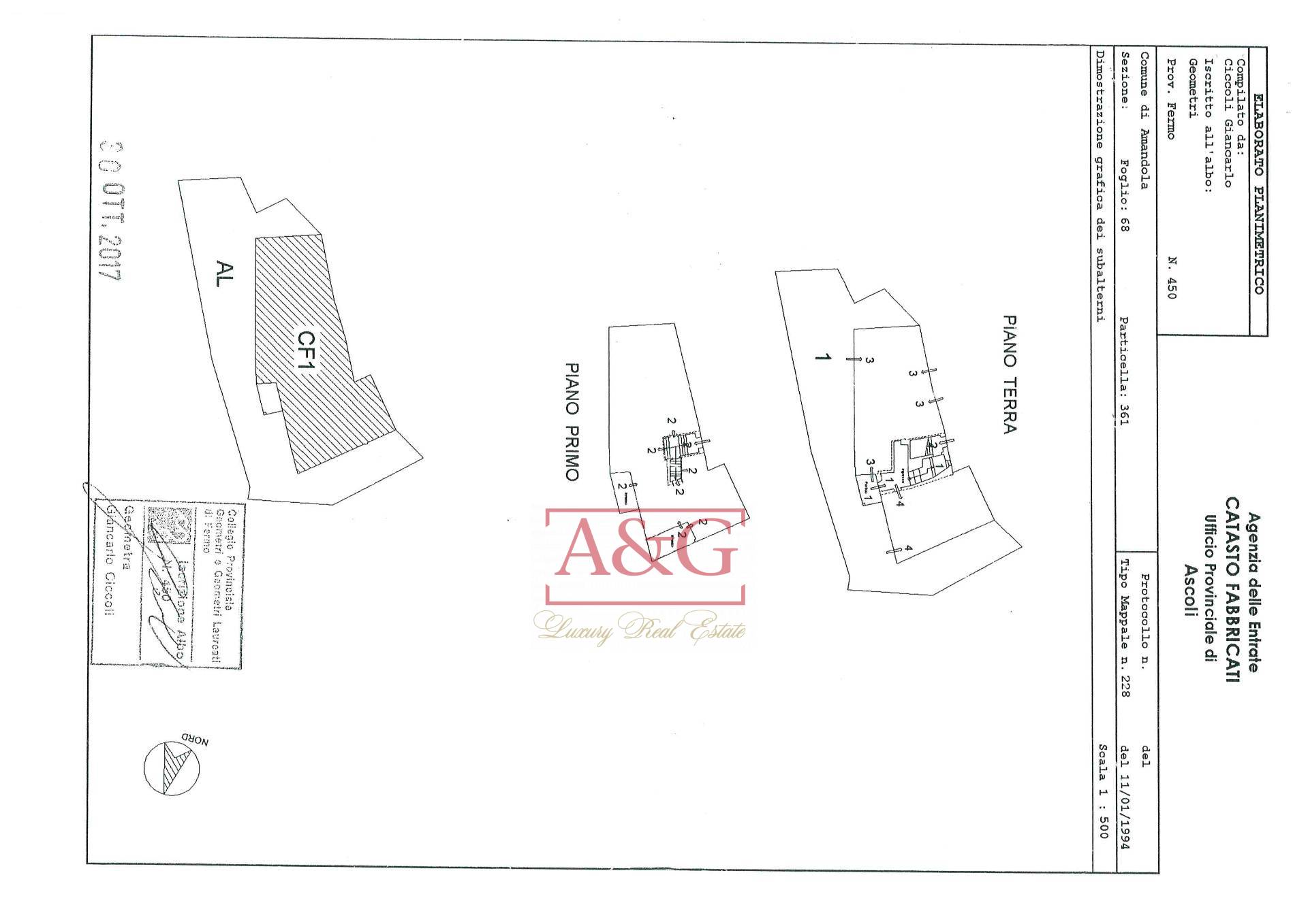 Immagine 39 di Rustico / casale in vendita  in amandola a Amandola