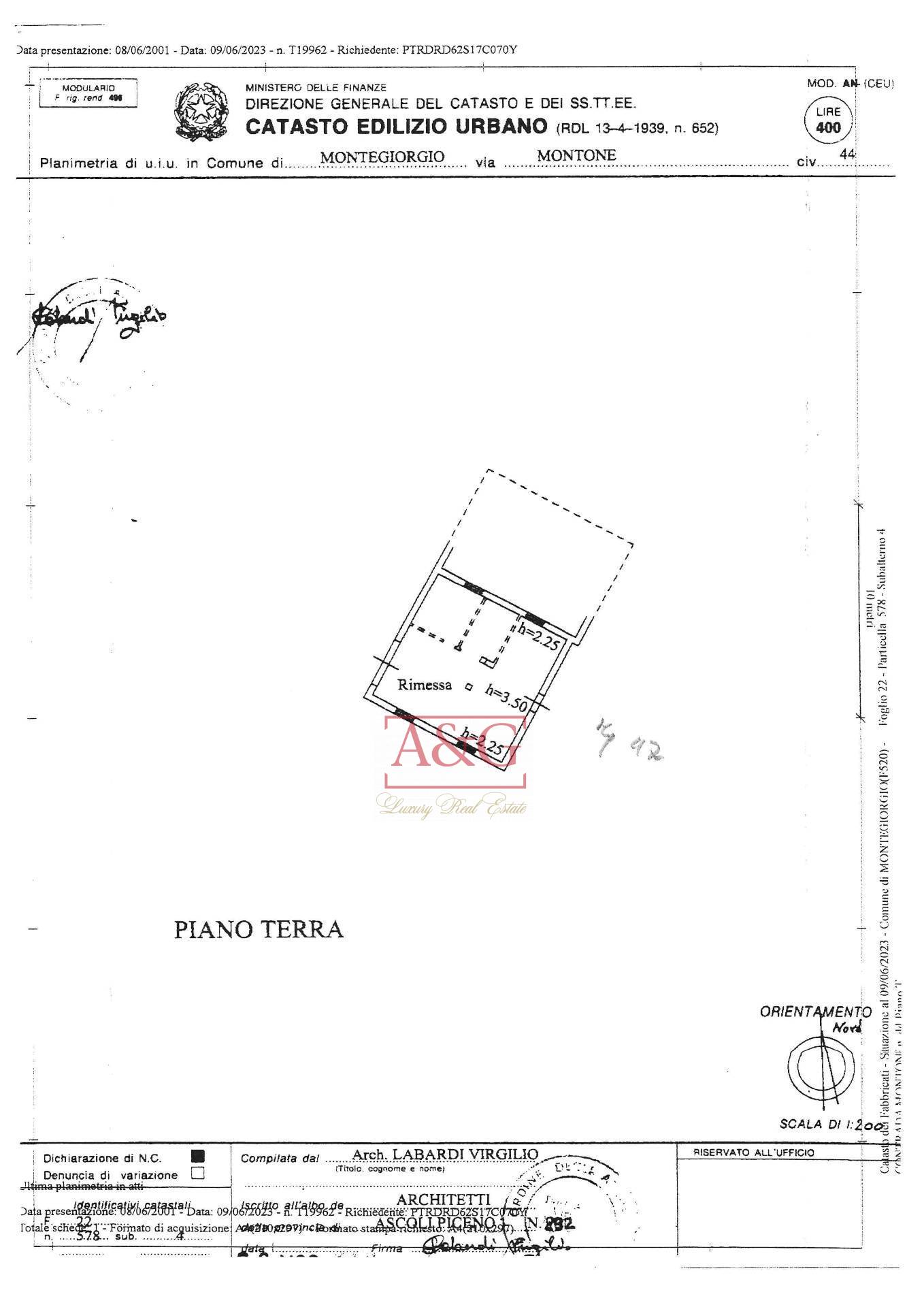 Immagine 60 di Casa semindipendente in vendita  in Contrada Montone 44 a Montegiorgio