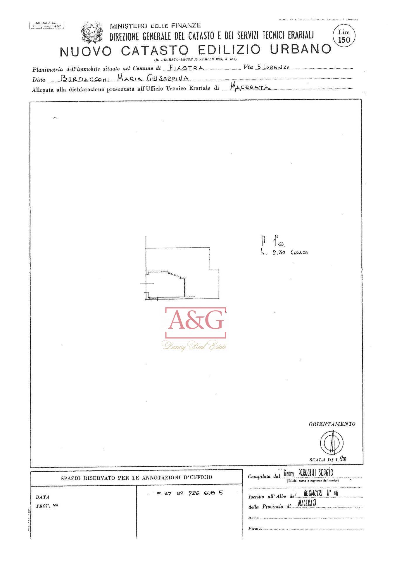 Immagine 47 di Villetta a schiera in vendita  in Via Giacomo Leopardi a Fiastra