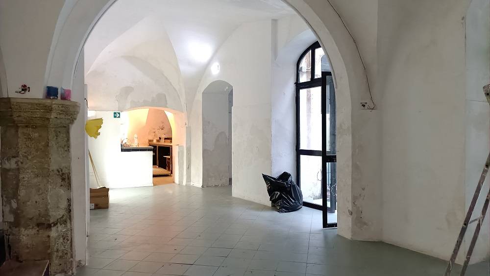 Immagine 12 di Locale commerciale in vendita  in Via San Basilio 37 a Palermo