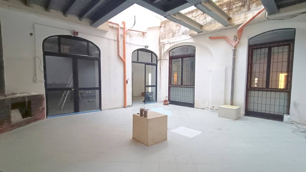 Immagine 10 di Locale commerciale in vendita  in Via San Basilio 37 a Palermo