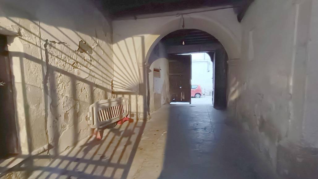 Immagine 31 di Locale commerciale in vendita  in Via San Basilio 37 a Palermo