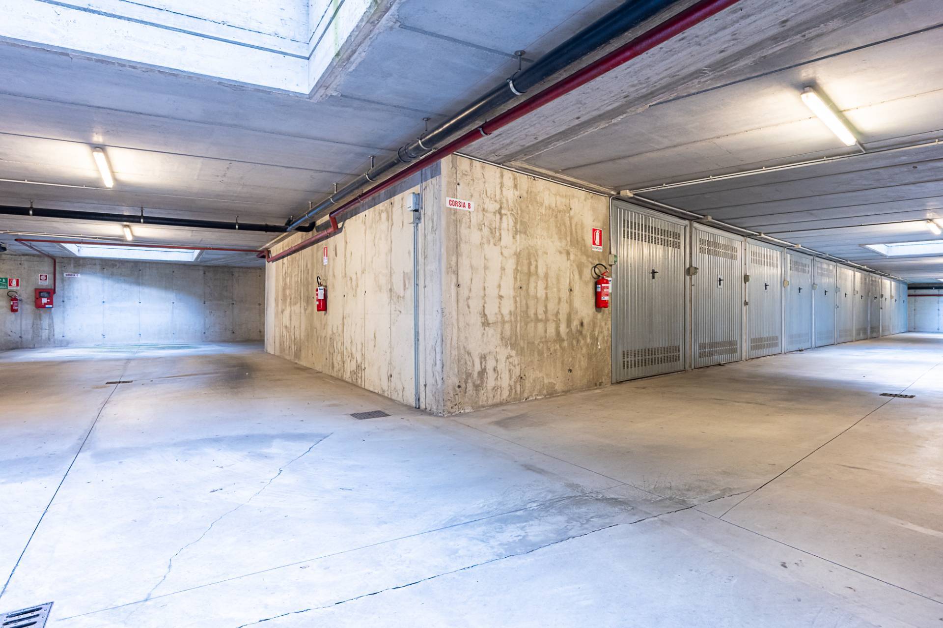 Immagine 3 di Box auto in vendita  in Strada Del Cascinotto 28 a Torino