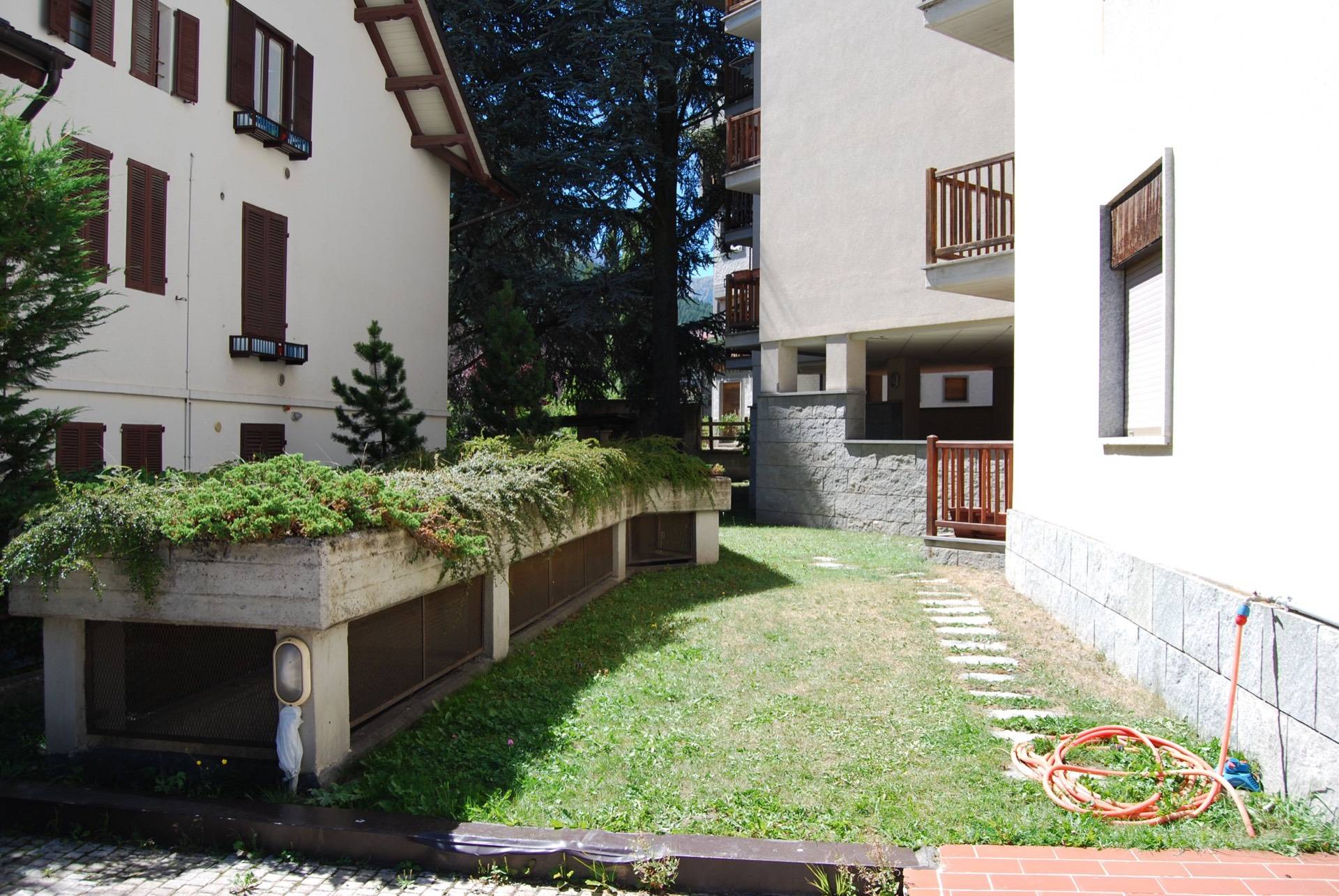 Immagine 23 di Appartamento in vendita  in via Medail 74 a Bardonecchia