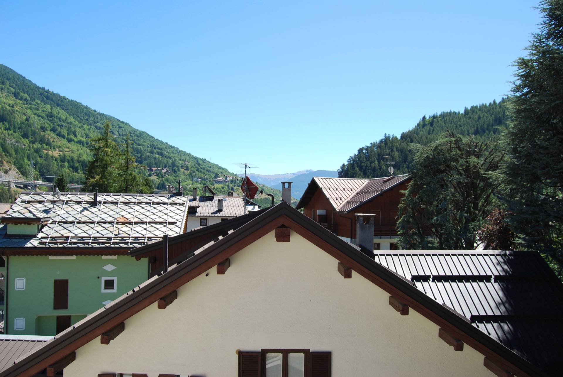 Immagine 16 di Appartamento in vendita  in via Medail 74 a Bardonecchia