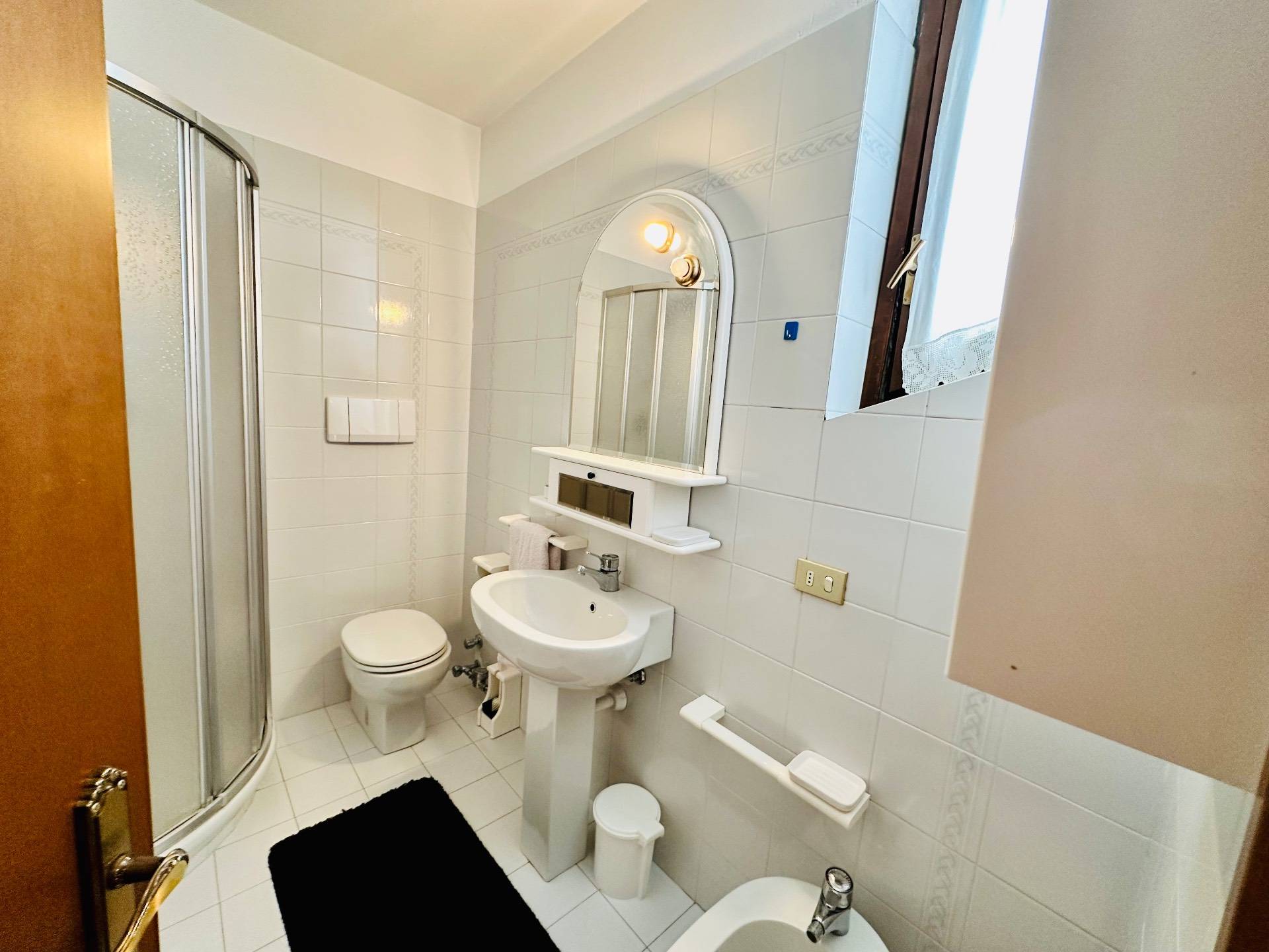 Immagine 13 di Appartamento in vendita  in via Medail 74 a Bardonecchia