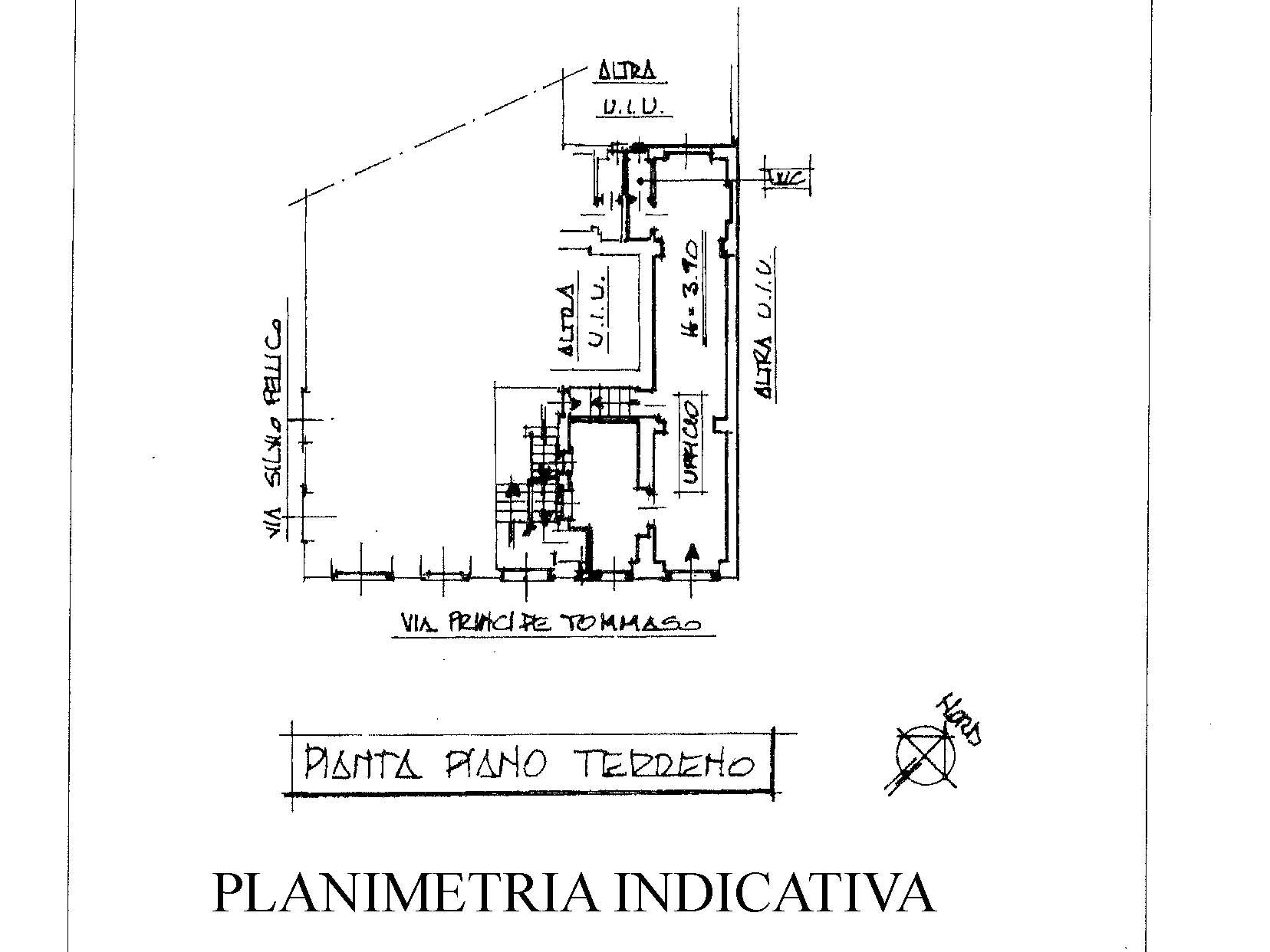 Immagine 11 di Negozio in affitto  in Via Principe Tommaso a Torino