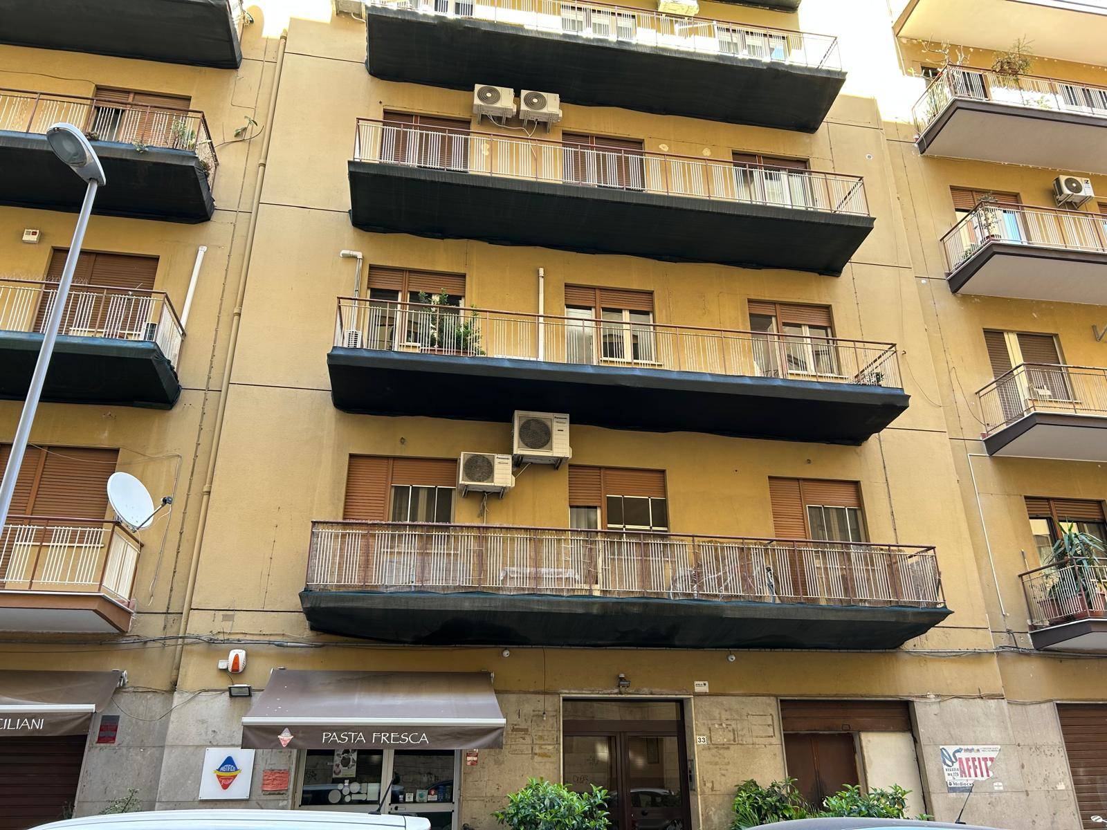 Immagine 2 di Appartamento in vendita  in Via Del Granatiere 33 a Palermo