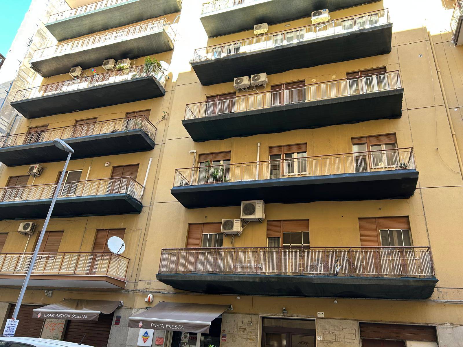 Immagine 3 di Appartamento in vendita  in Via Del Granatiere 33 a Palermo
