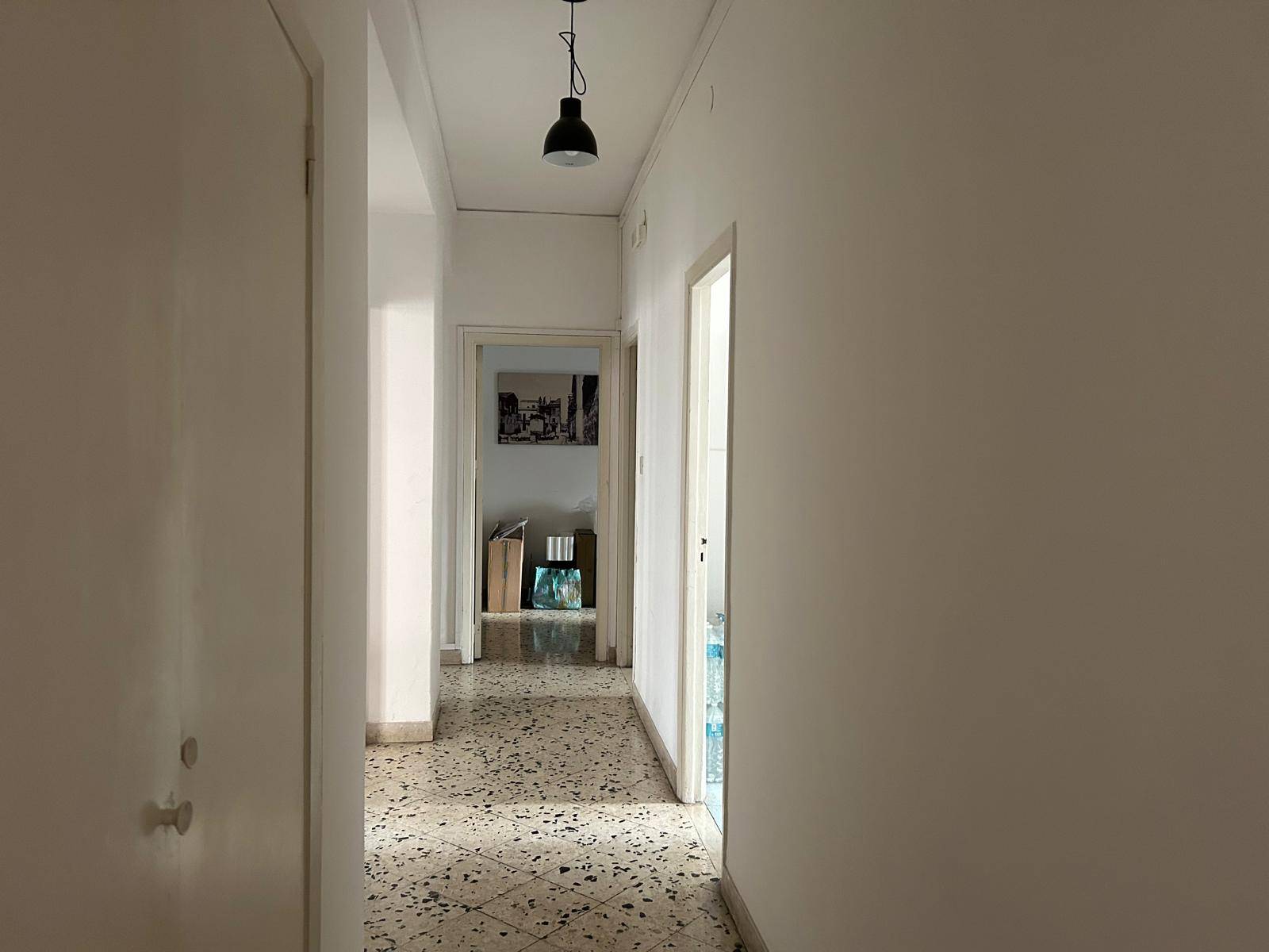 Immagine 13 di Appartamento in vendita  in Via Del Granatiere 33 a Palermo