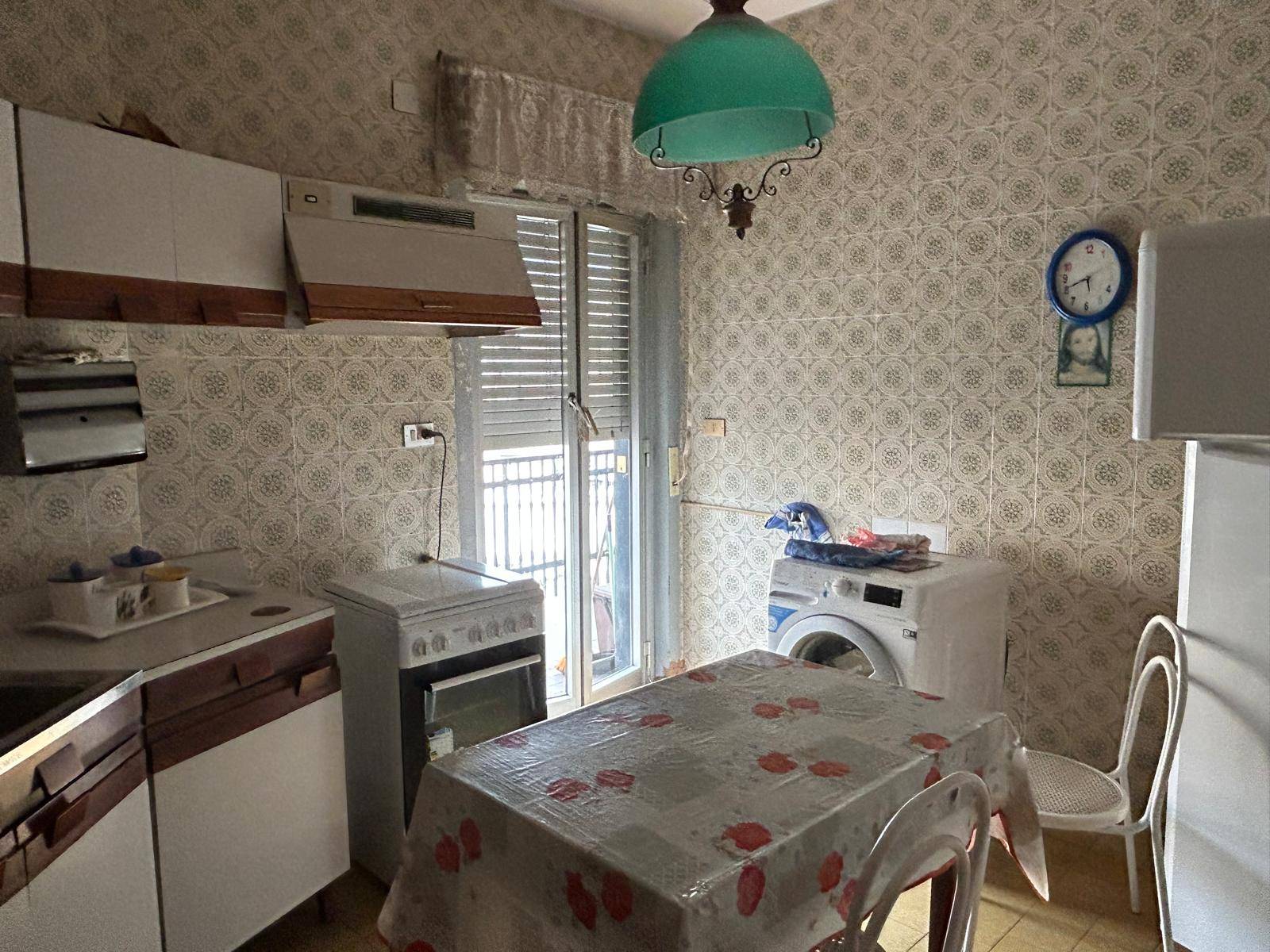 Immagine 30 di Appartamento in vendita  in VIA UMBERTO GIORDANO 7 a Palermo