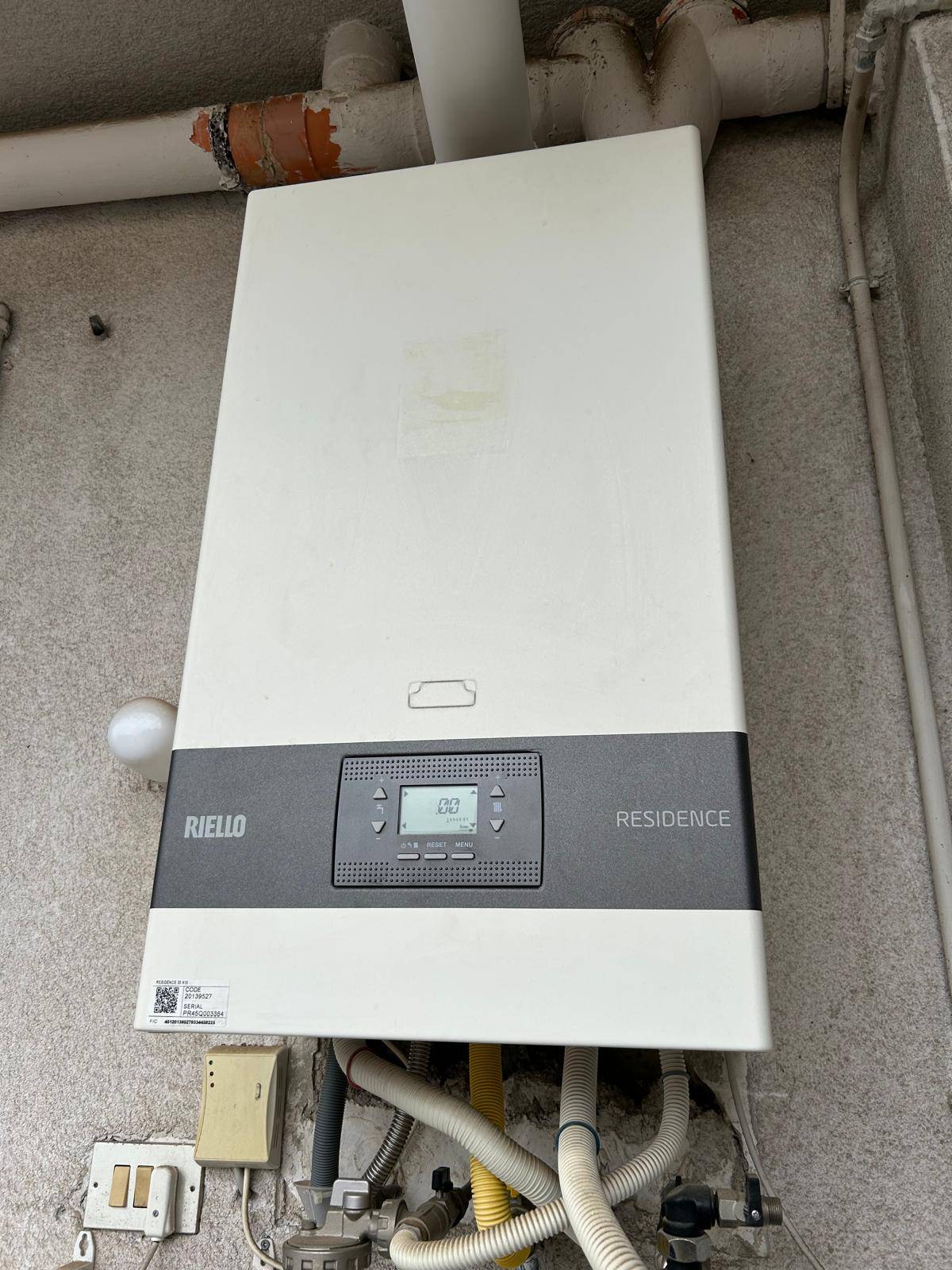 Immagine 34 di Appartamento in vendita  in VIA UMBERTO GIORDANO 7 a Palermo