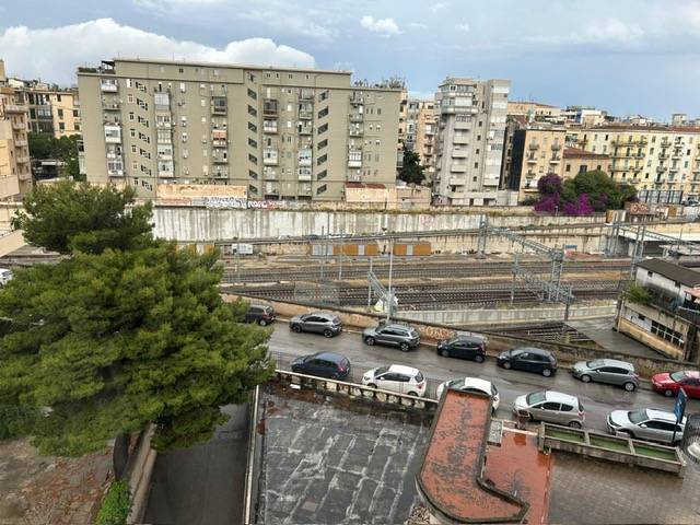 Immagine 35 di Appartamento in vendita  in VIA UMBERTO GIORDANO 7 a Palermo