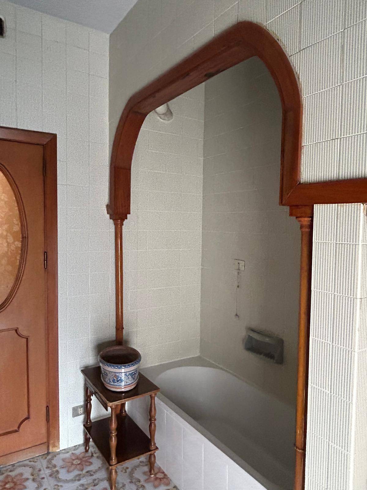 Immagine 37 di Appartamento in vendita  in VIA UMBERTO GIORDANO 7 a Palermo