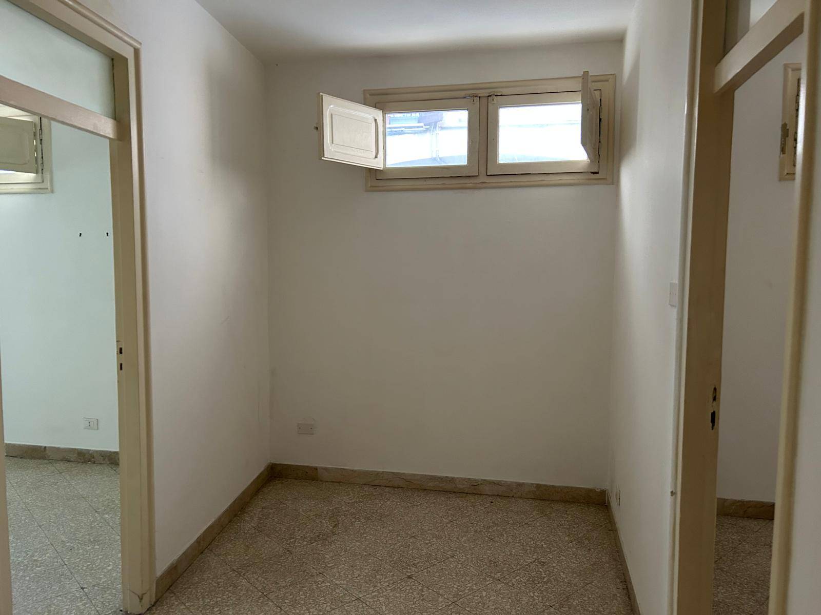 Immagine 14 di Ufficio in affitto  in Via Giuseppe De Spuches 4 a Palermo