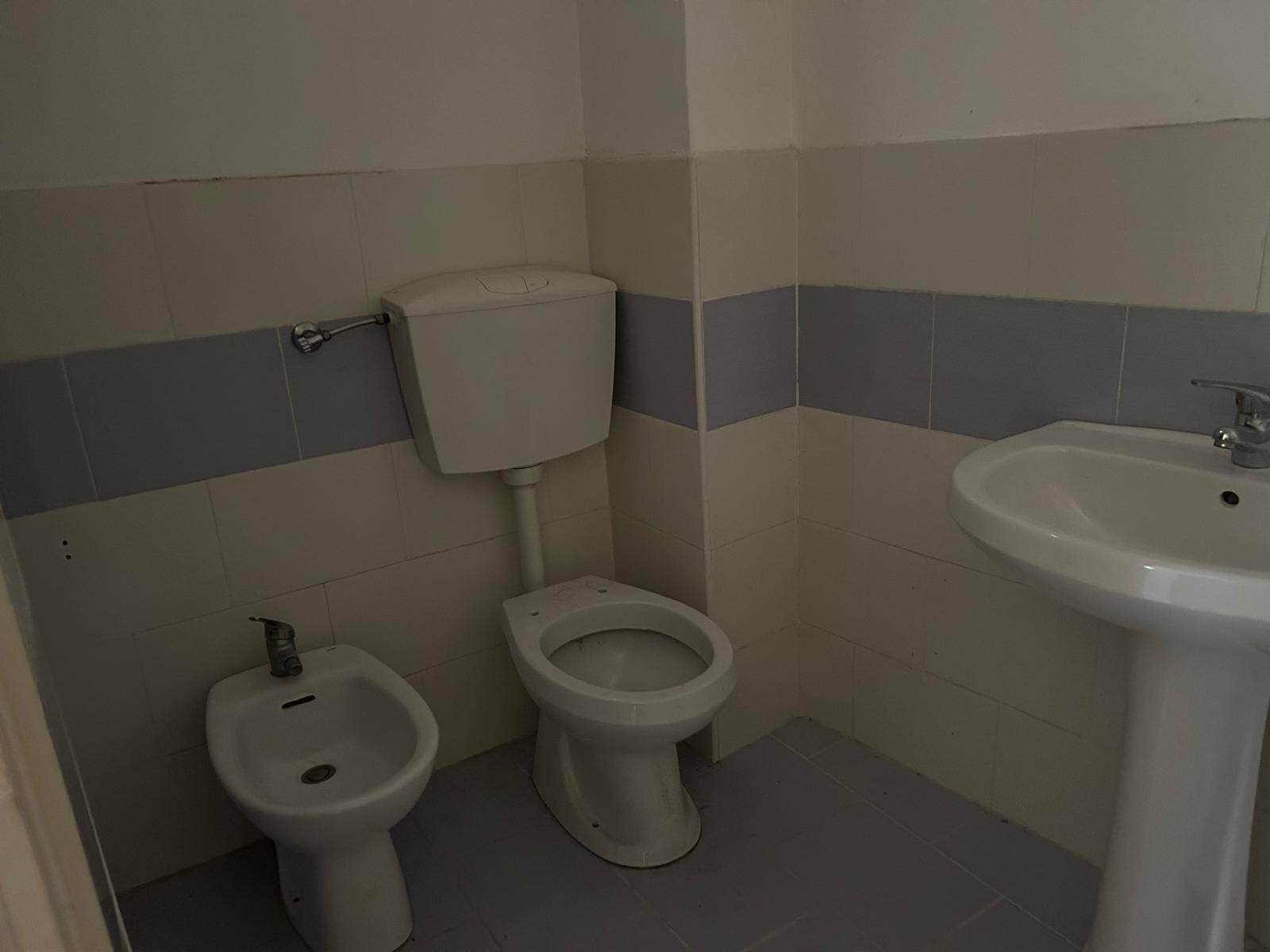 Immagine 18 di Ufficio in affitto  in Via Giuseppe De Spuches 4 a Palermo