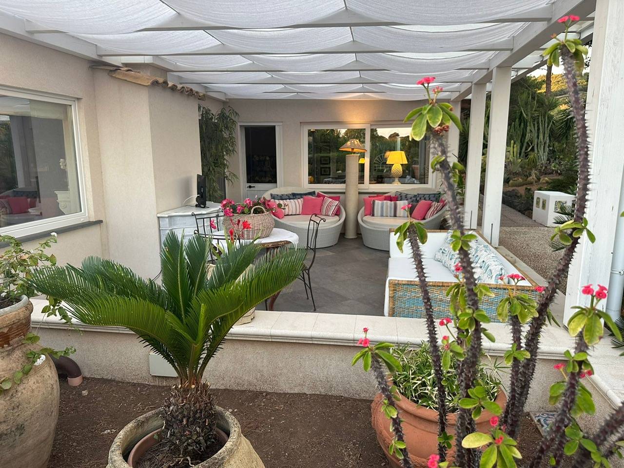 Immagine 11 di Villa in vendita  in CONTRADA OLIASTRELLO snc a Ustica