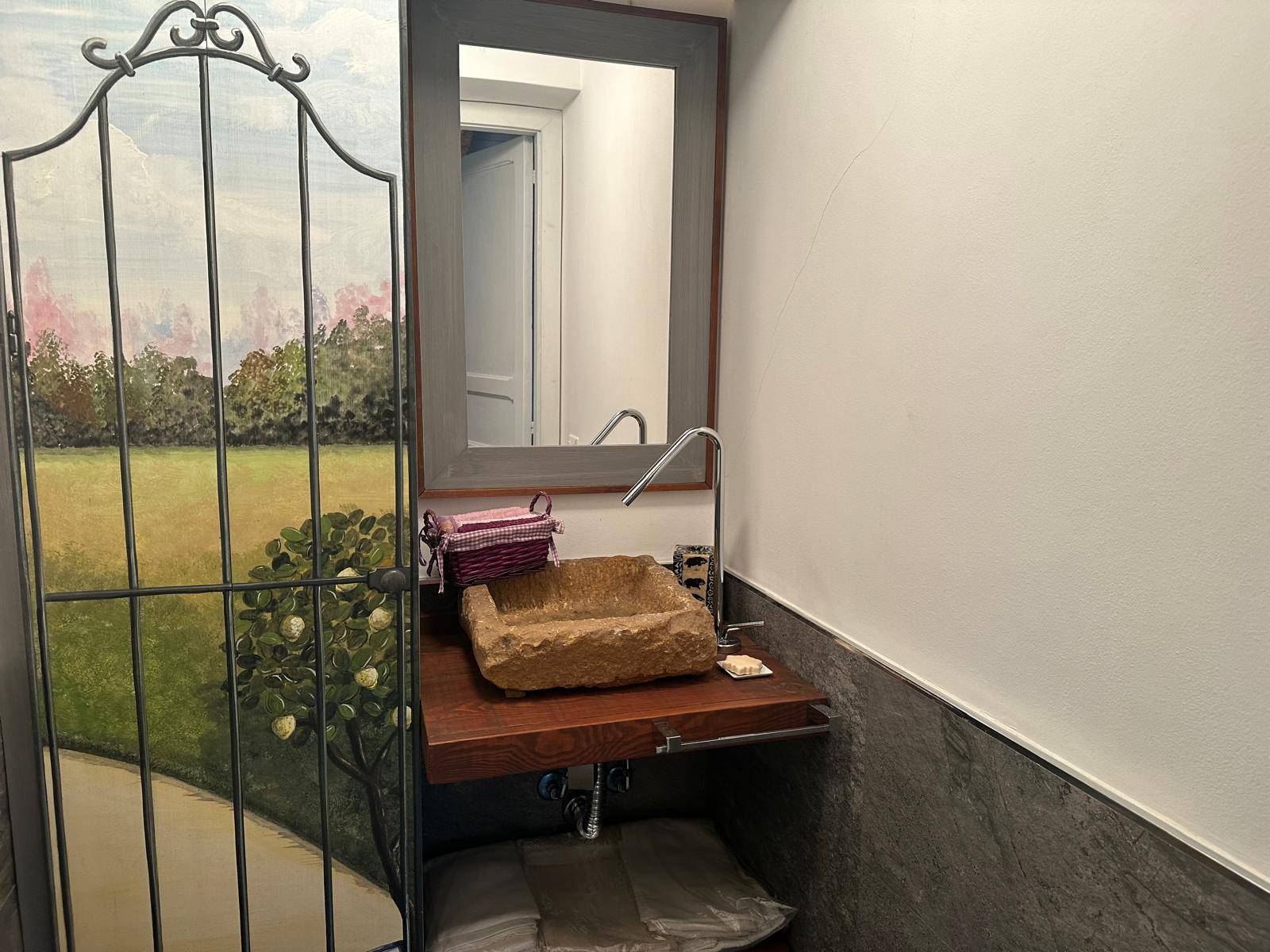 Immagine 42 di Villa in vendita  in CONTRADA OLIASTRELLO snc a Ustica