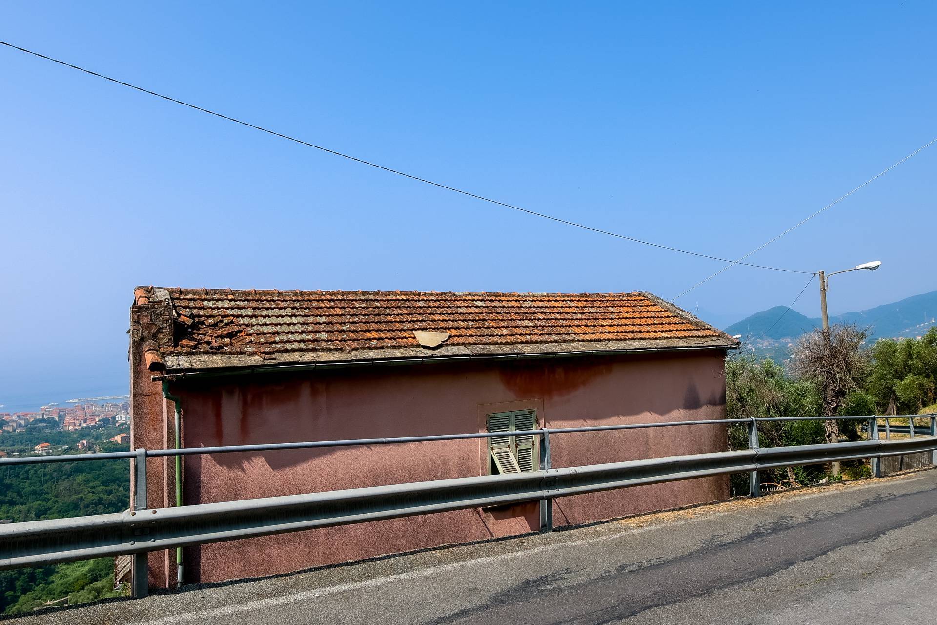 Immagine 6 di Villa in vendita  in VIA CAV. FELICE COGORNO 295 a Avegno