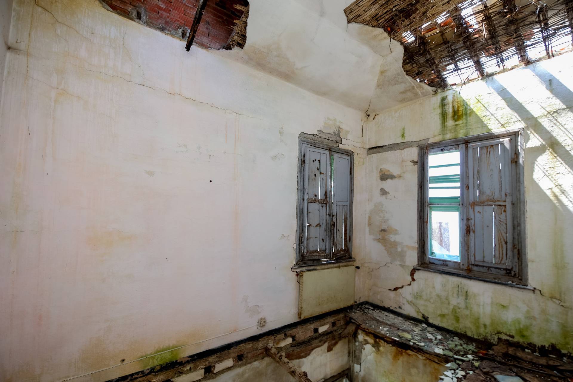 Immagine 14 di Villa in vendita  in VIA CAV. FELICE COGORNO 295 a Avegno