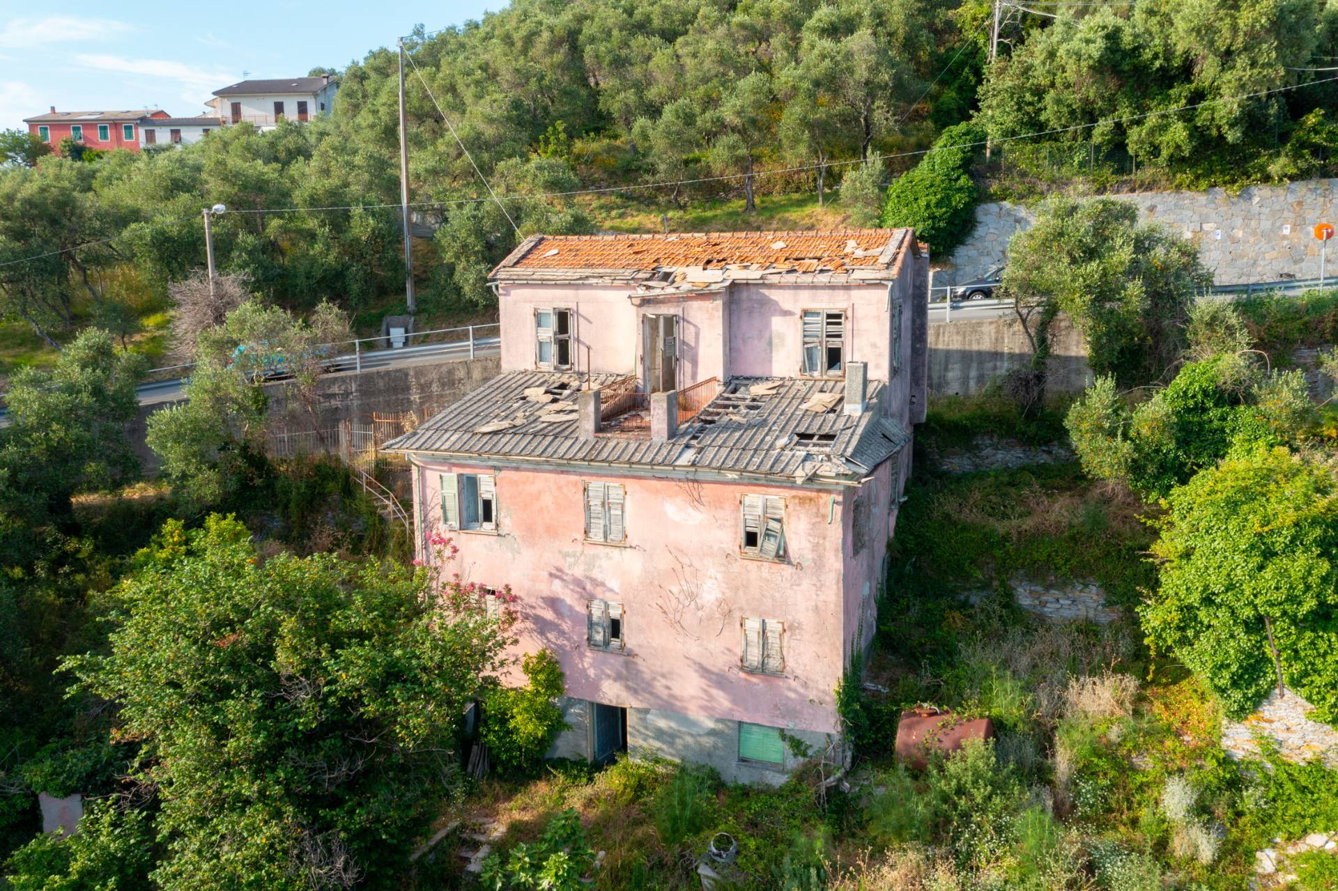 Immagine 18 di Villa in vendita  in VIA CAV. FELICE COGORNO 295 a Avegno