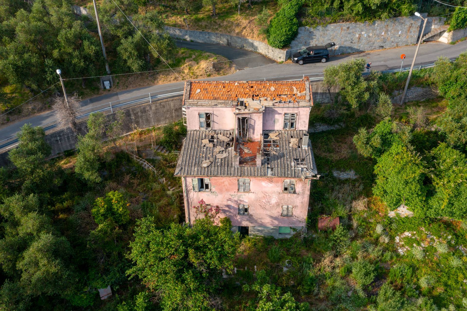 Immagine 24 di Villa in vendita  in VIA CAV. FELICE COGORNO 295 a Avegno