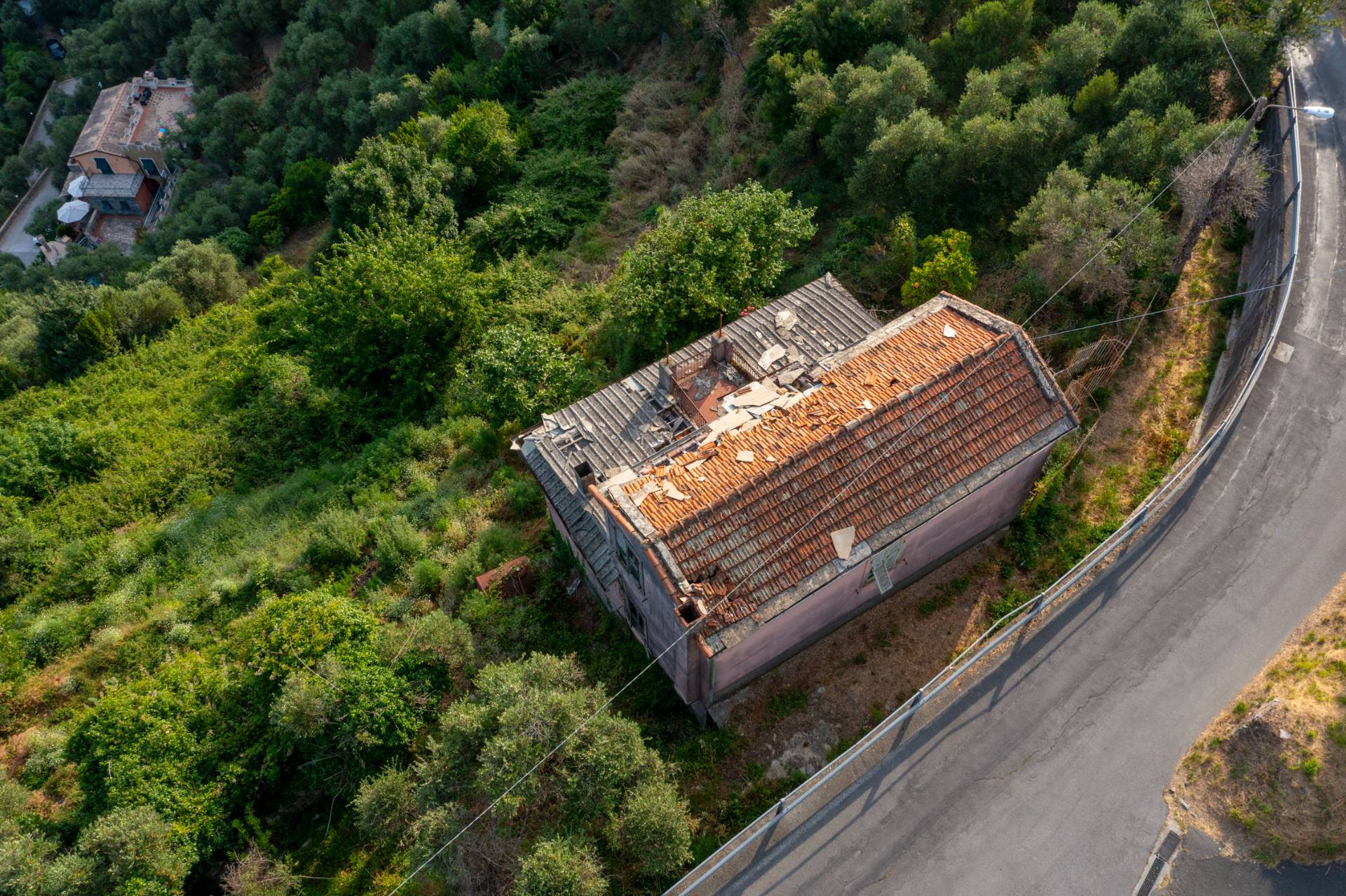Immagine 26 di Villa in vendita  in VIA CAV. FELICE COGORNO 295 a Avegno