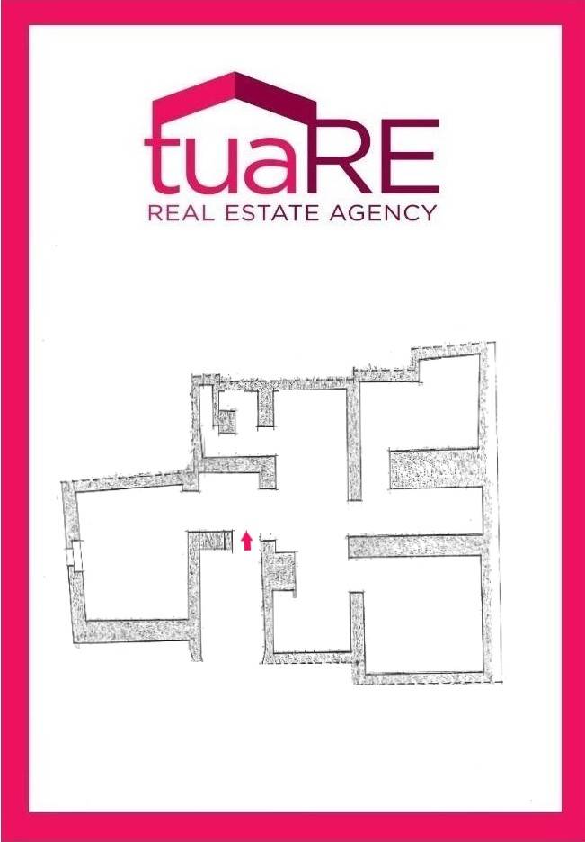 Immagine 21 di Magazzino in vendita  in Via Dei Banchi Nuovi a Roma