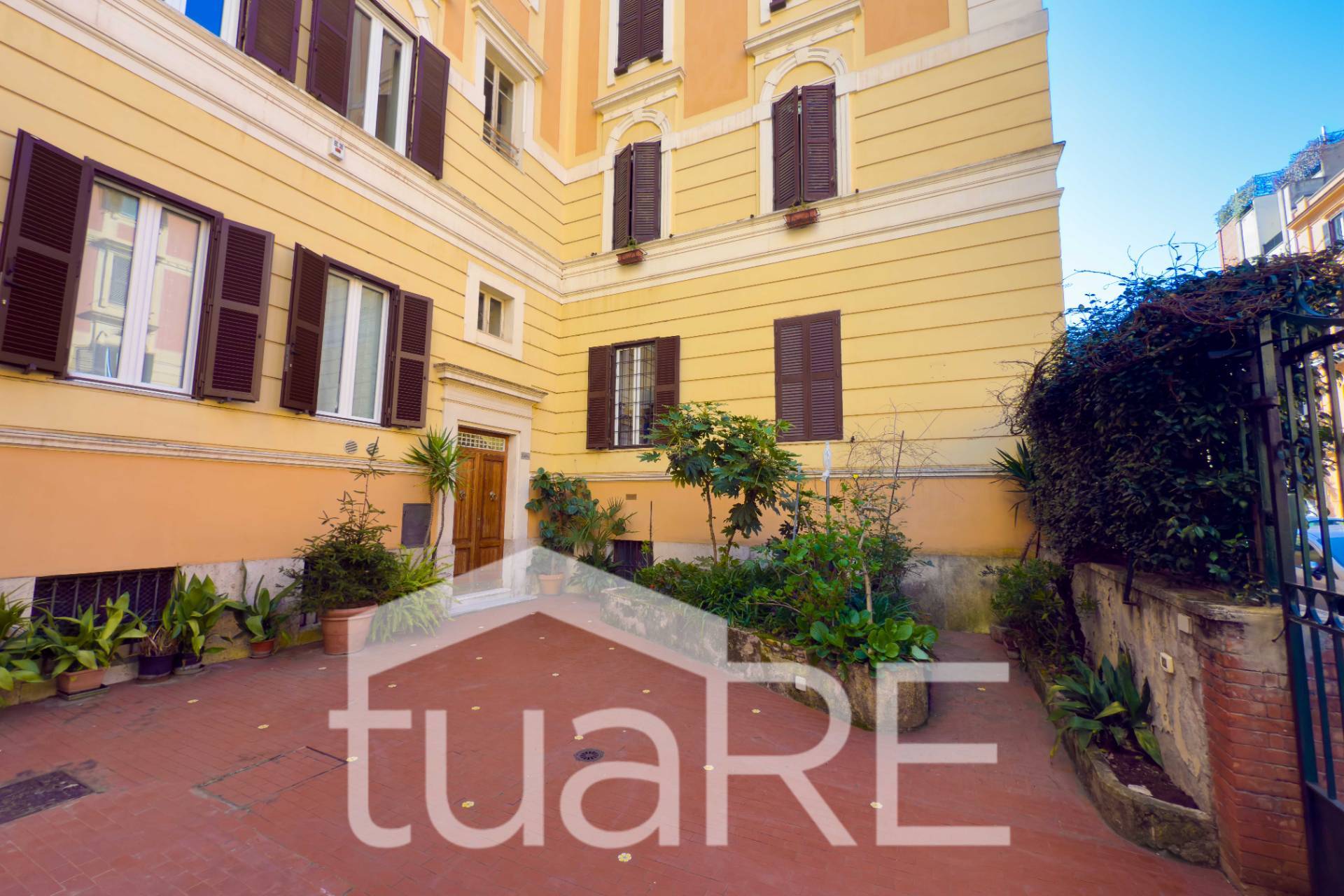 Immagine 24 di Appartamento in vendita  in Via Cunfida a Roma