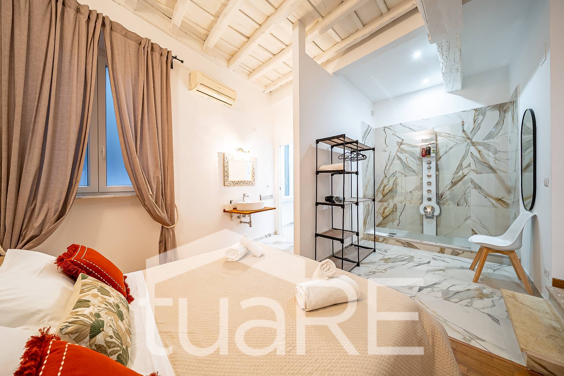 Immagine 5 di Appartamento in vendita  in Piazza Trilussa a Roma