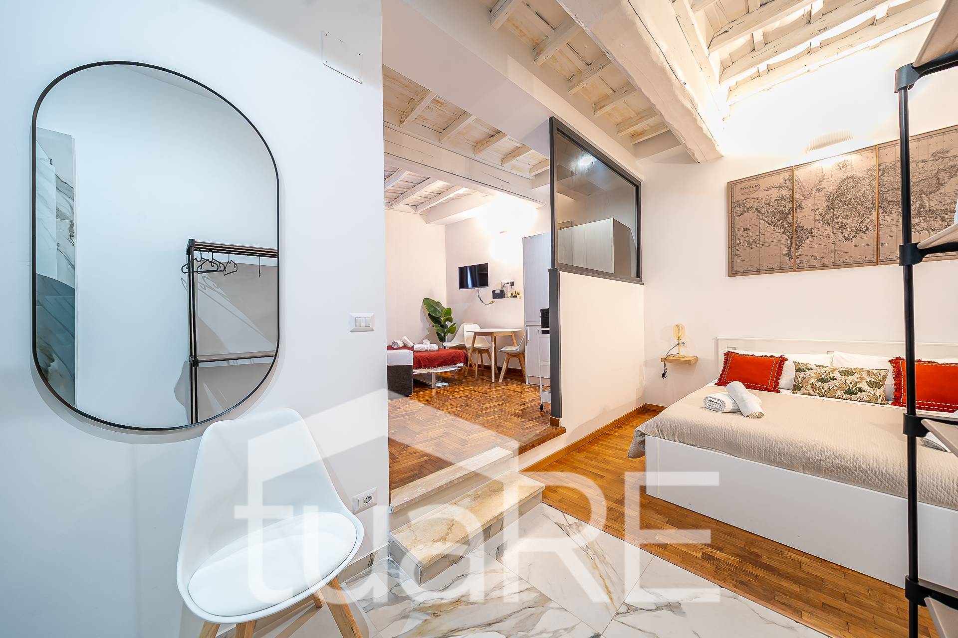 Immagine 7 di Appartamento in vendita  in Piazza Trilussa a Roma