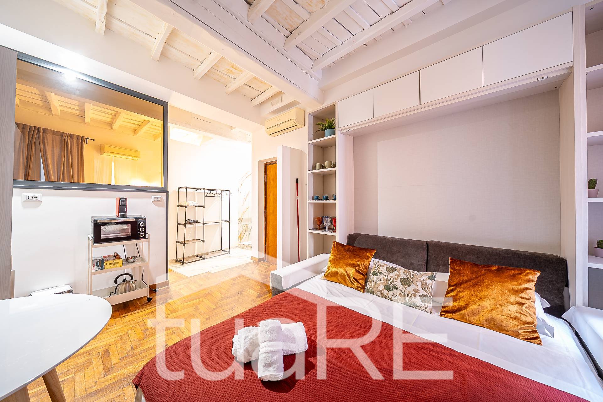 Immagine 18 di Appartamento in vendita  in Piazza Trilussa a Roma