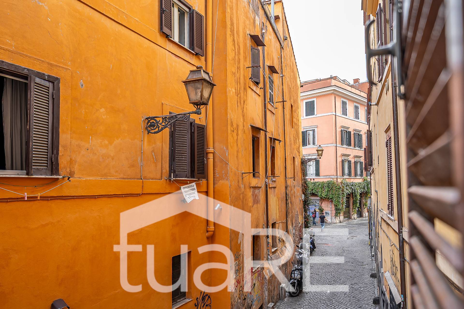 Immagine 19 di Appartamento in vendita  in Piazza Trilussa a Roma